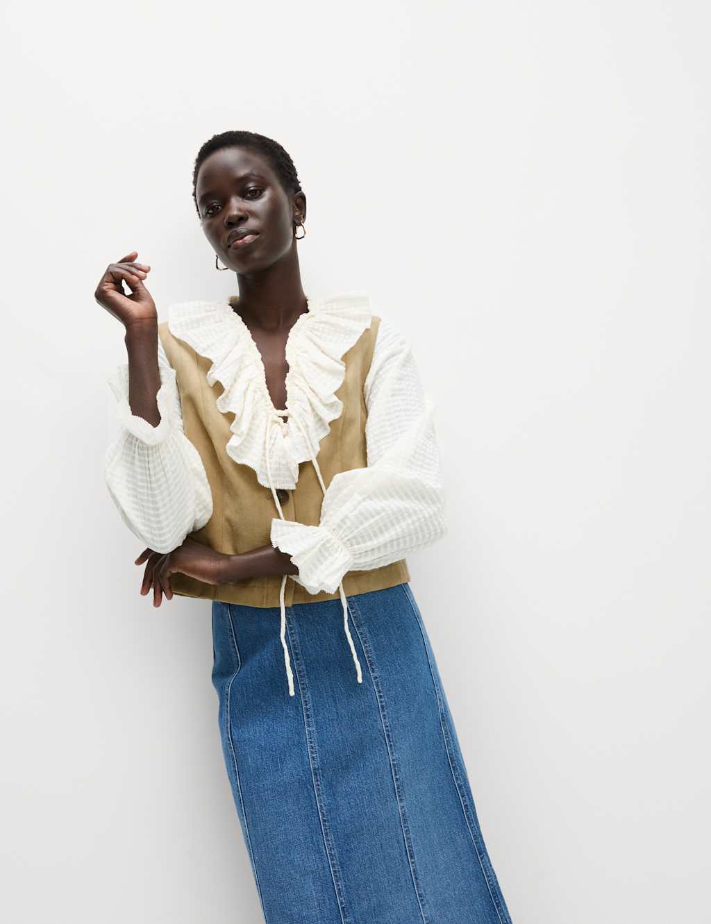 Suedette Short Gilet 3 of 6