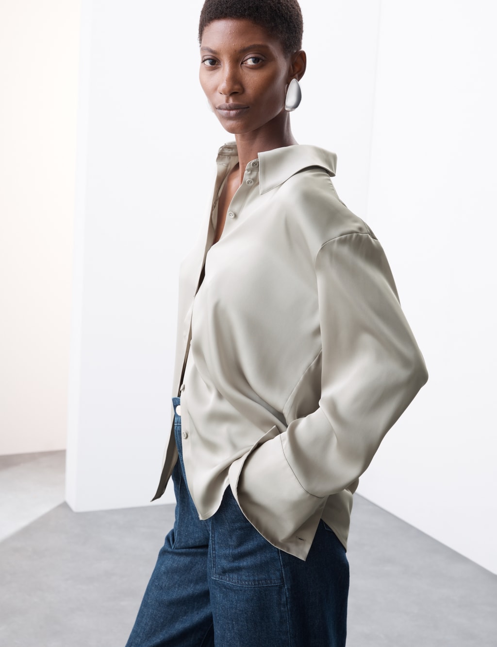 Satin Collared Relaxed Shirt