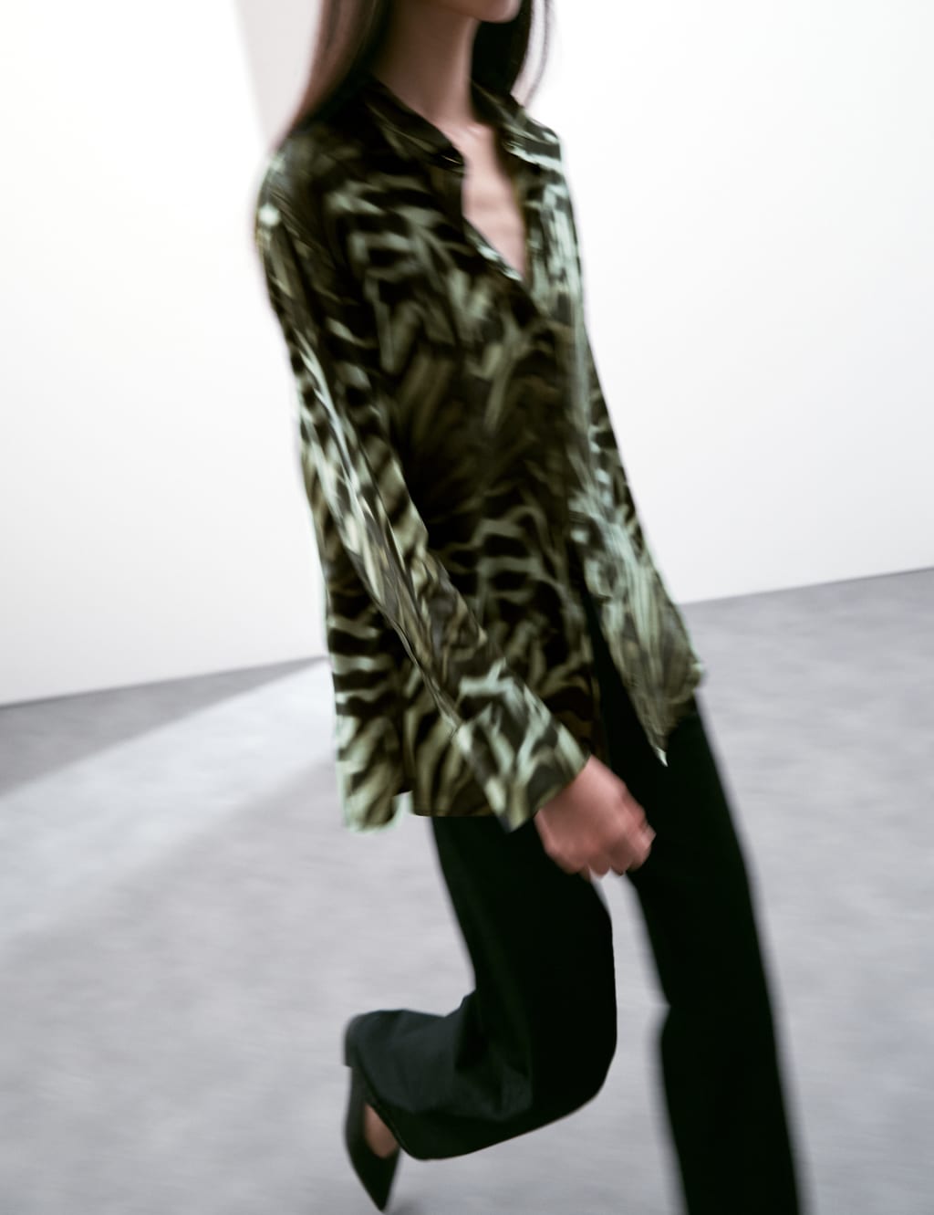 Cupro Rich Animal Print Collared Blouse 3 of 6