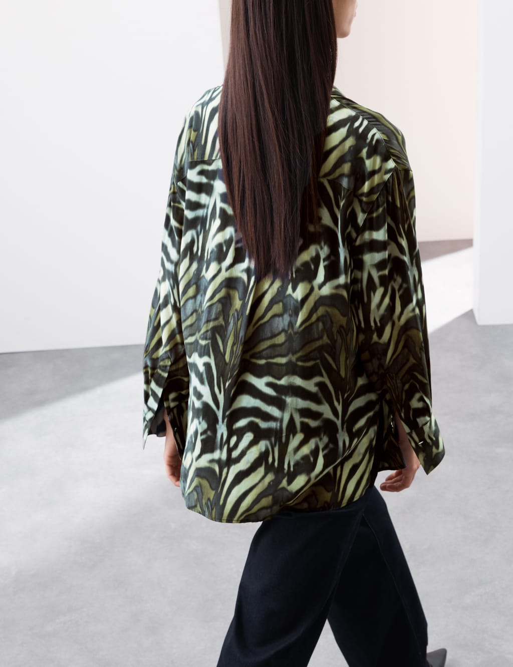 Cupro Rich Animal Print Collared Blouse 4 of 6