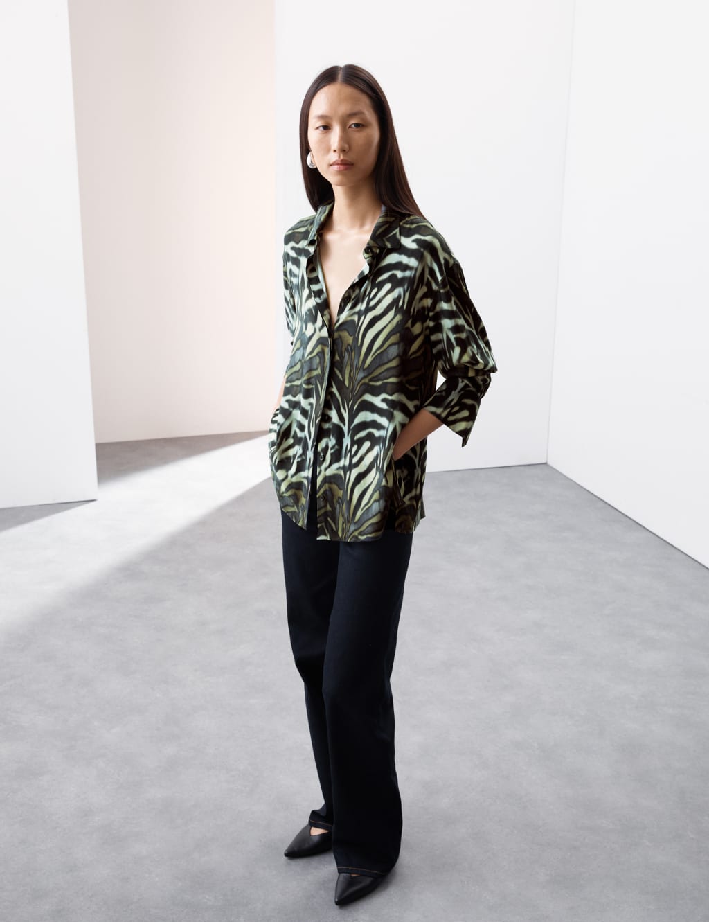 Cupro Rich Animal Print Collared Blouse 6 of 6