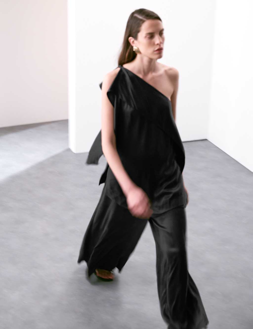 Cupro Rich One Shoulder Longline Top 5 of 7