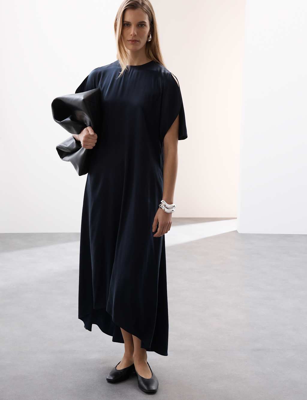 Cupro Rich Split Sleeve Maxi Dress 4 of 7