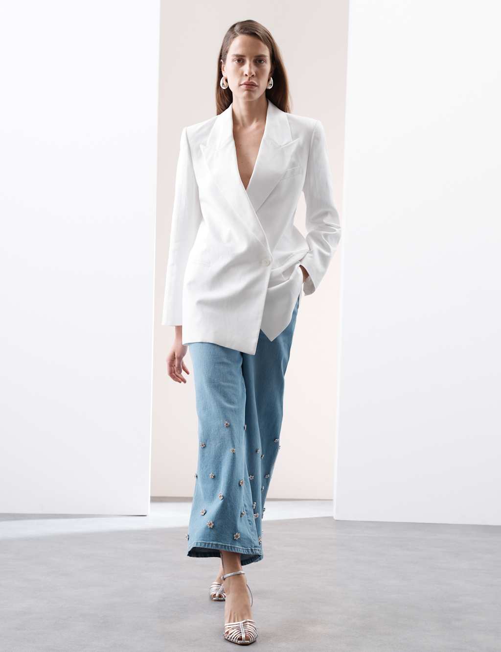 Linen Blend Single Breasted Blazer 3 of 7