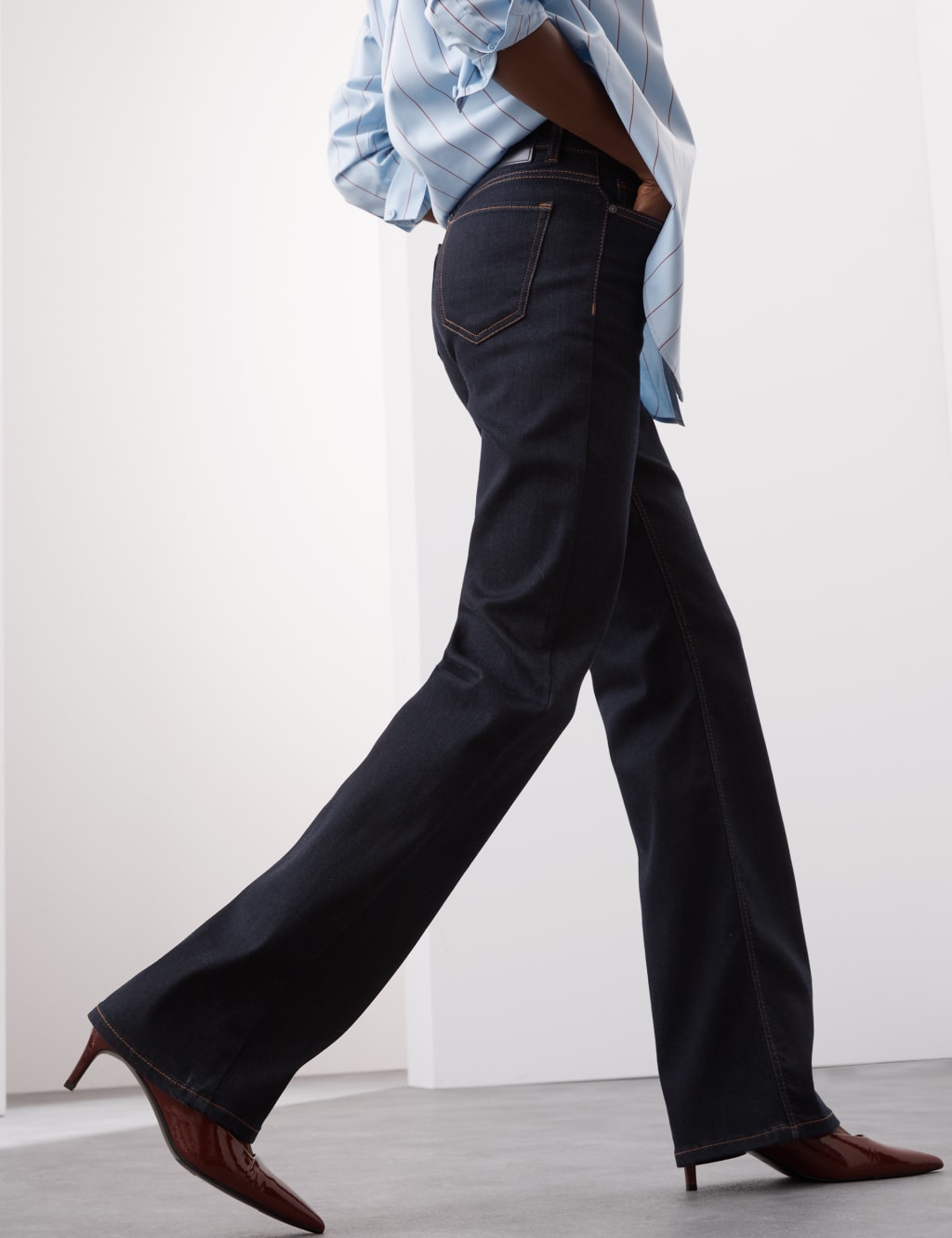 High Waisted Flared Jeans 4 of 6