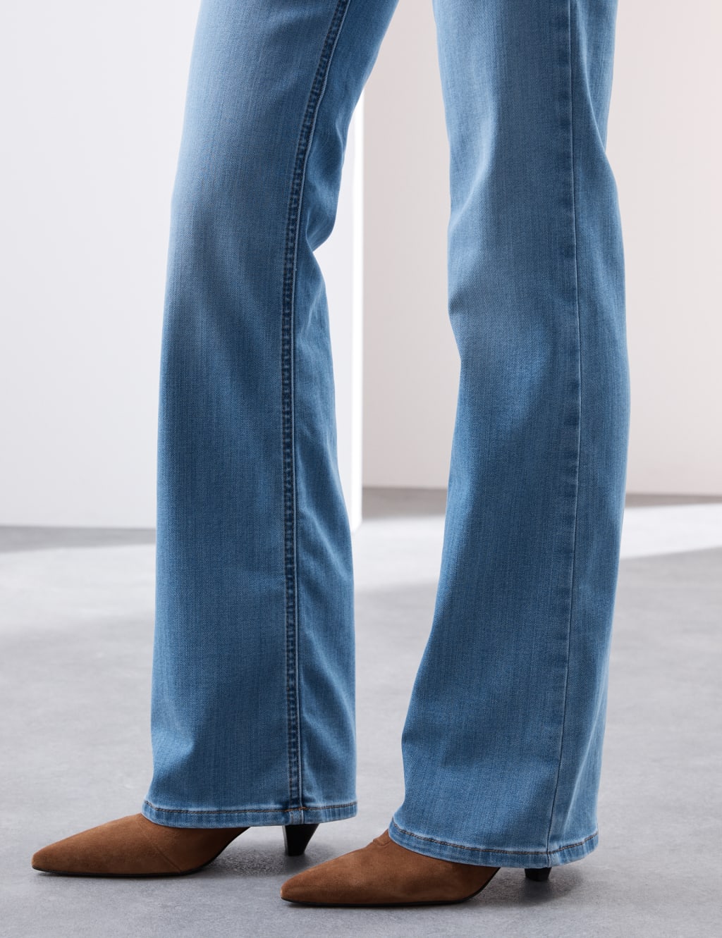 High Waisted Flared Jeans 4 of 7