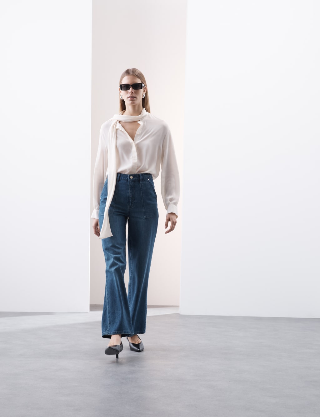 High Waisted Straight Leg Carpenter Jean 5 of 5