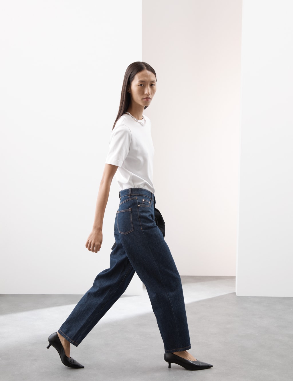 High Waisted Barrel Leg Jeans