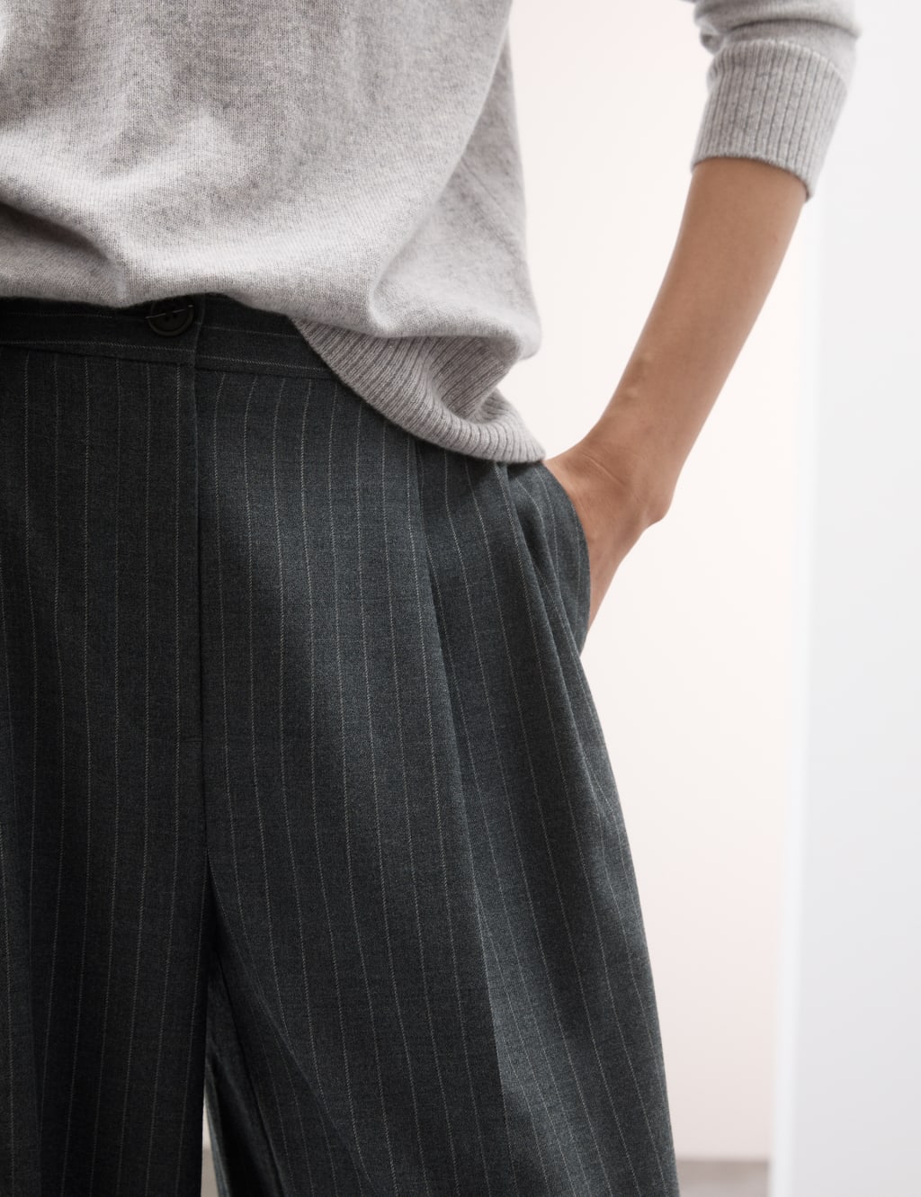 Pinstripe tapered trousers 2025