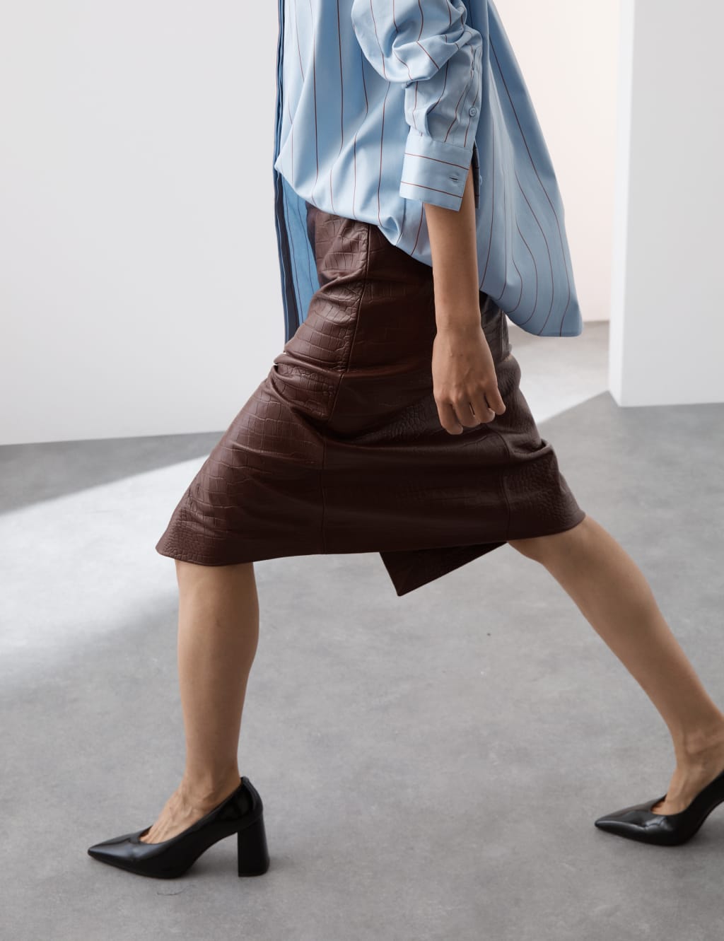 Leather Croc Knee Length Pencil Skirt Autograph M S