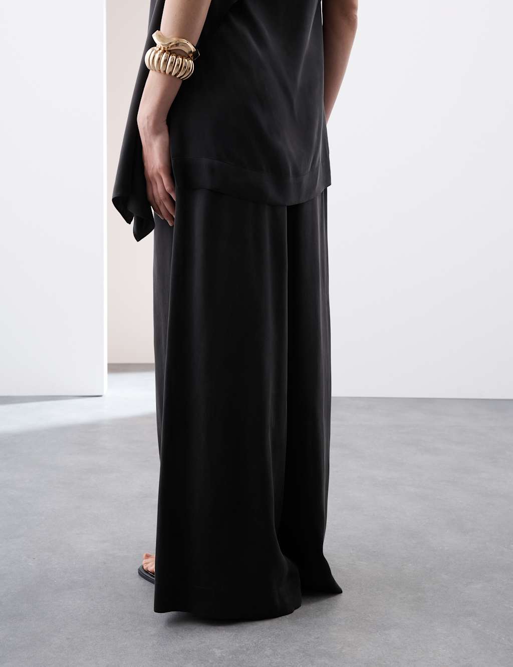 Cupro Rich Wide Leg Palazzo Trousers 4 of 7