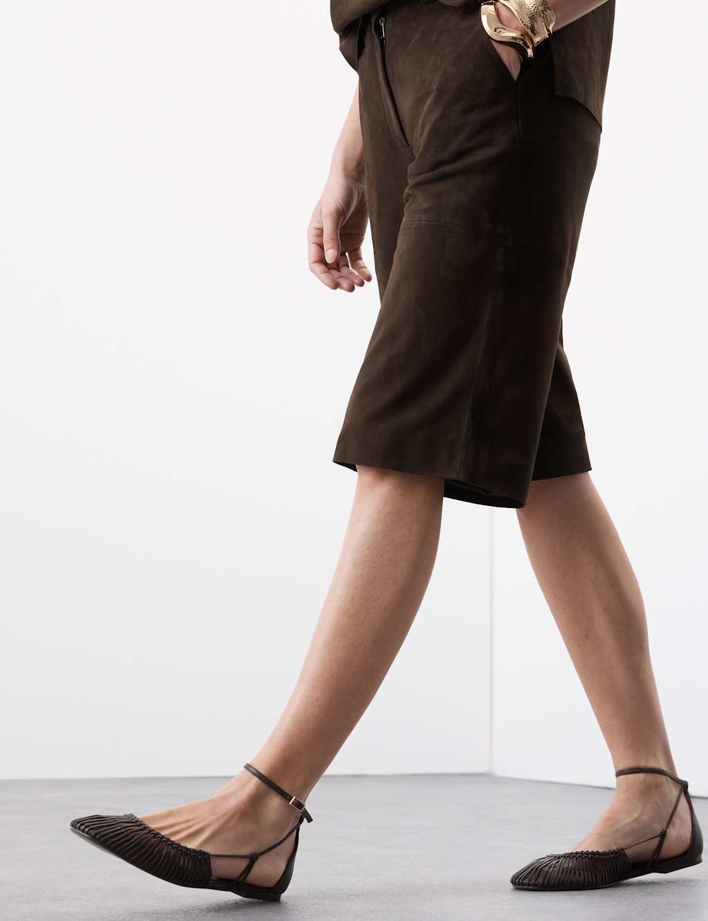 Suede High Waisted Knee Length Shorts 3 of 6