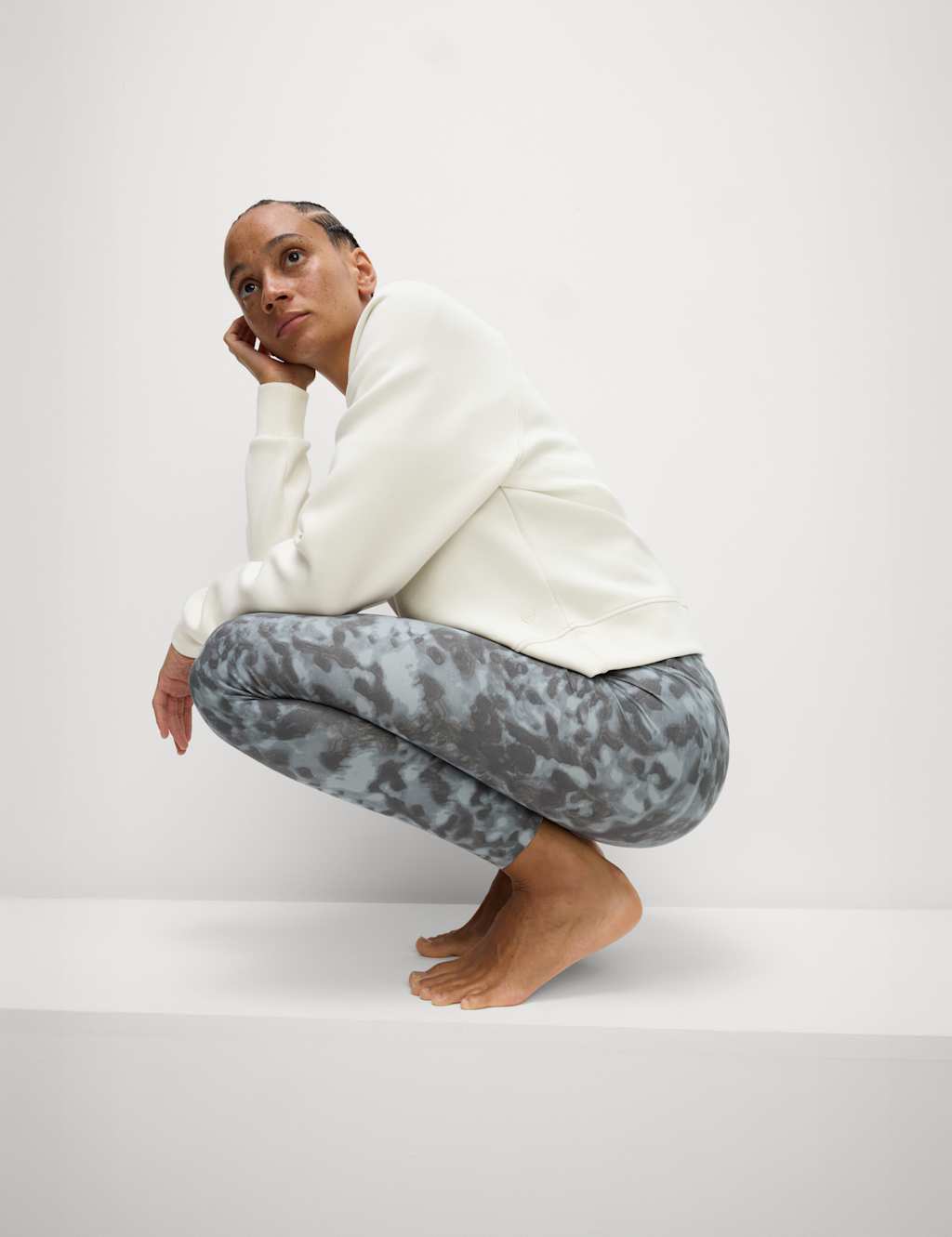 Round Neck Relaxed Yoga Crop Sweatshirt 6 of 7