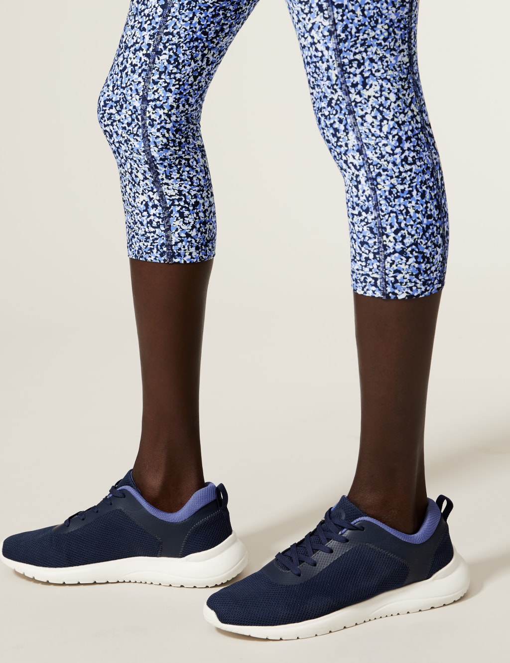 Go Move Printed Cropped Gym Leggings 5 of 8