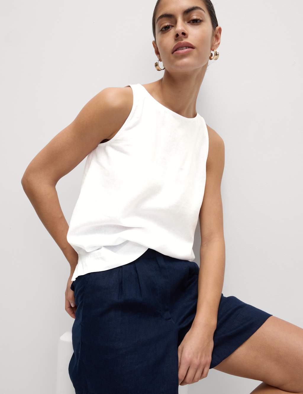 Linen Blend Sleeveless Blouse 4 of 6