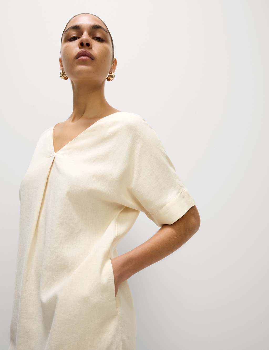Linen Rich V-Neck Mini Shift Dress 3 of 5