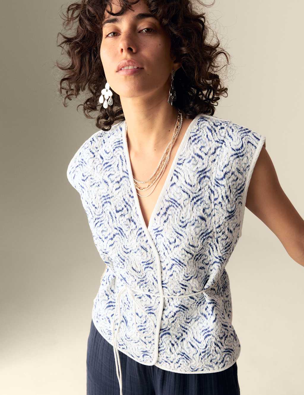 Pure Cotton Printed Quilted Reversible Gilet 3 of 6