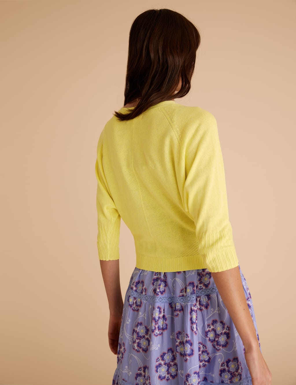 V-Neck Cropped Cardigan with Linen 4 of 5