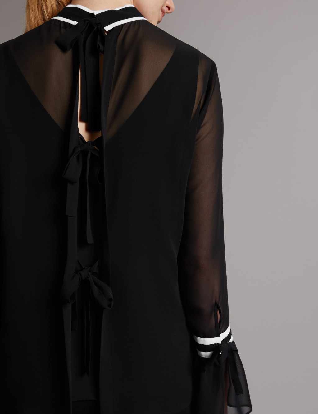 Contrasting Edge High Neck Blouse 4 of 6