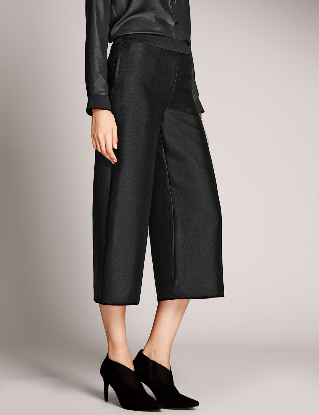 Jet Pocket Culottes 1 of 3
