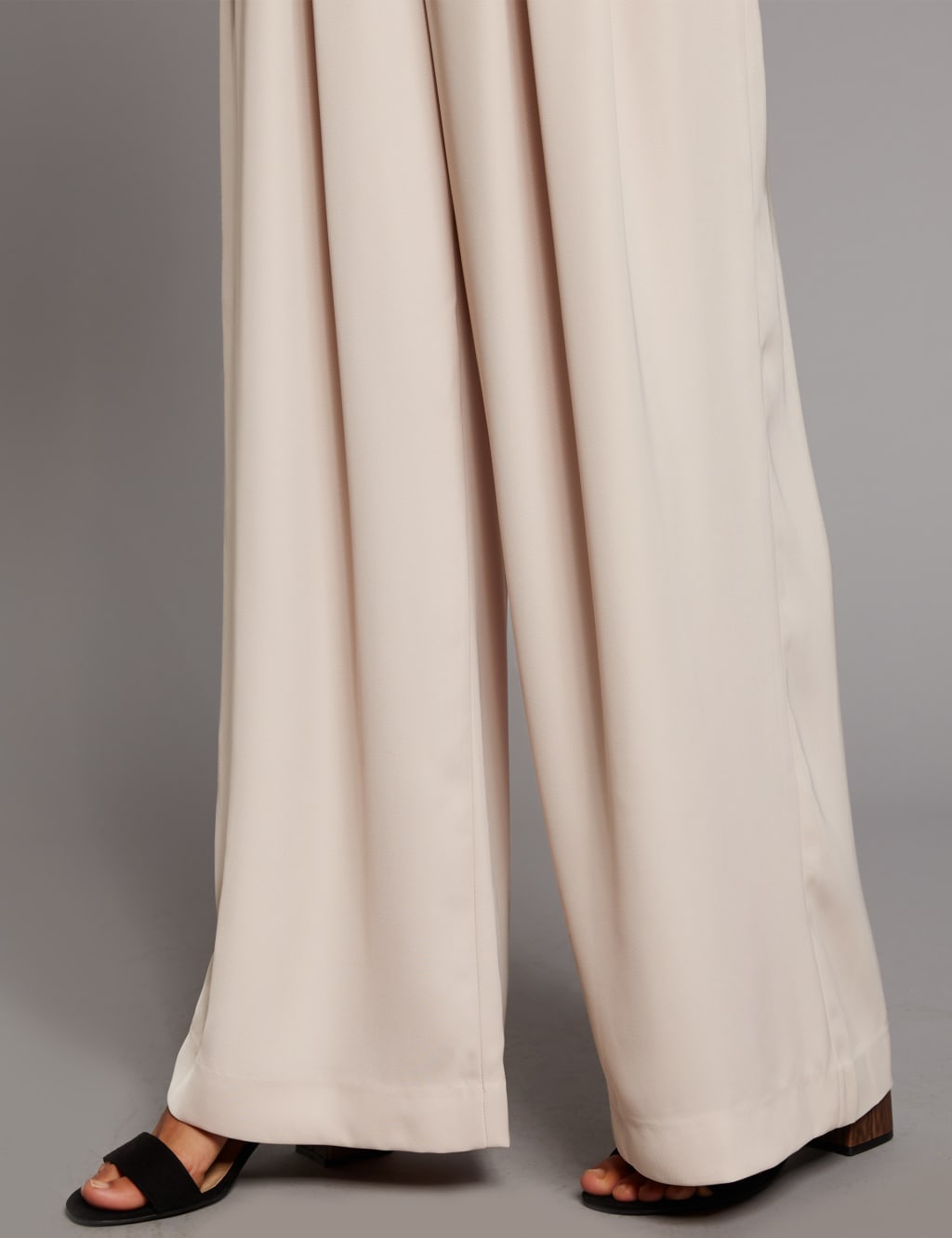 Pleated Ultra-Wide Leg Trousers 6 of 6