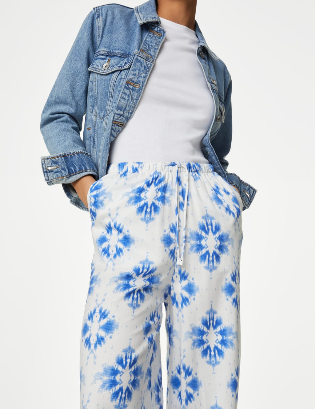 Wide Leg Floral Elasticated Waisted Trousers 4 of 5
