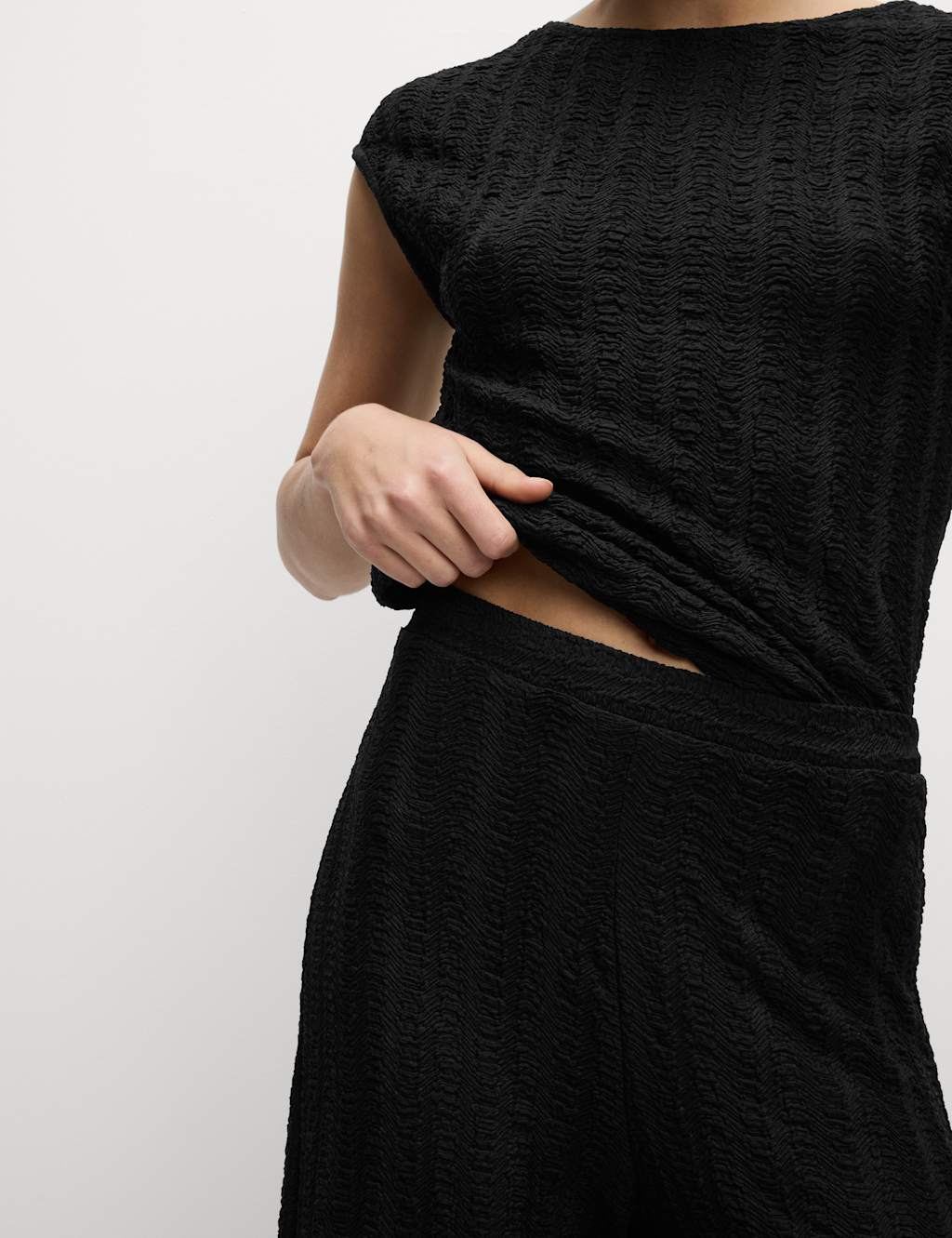 Textured Elasticated Waist Wide Leg Trousers 3 of 5