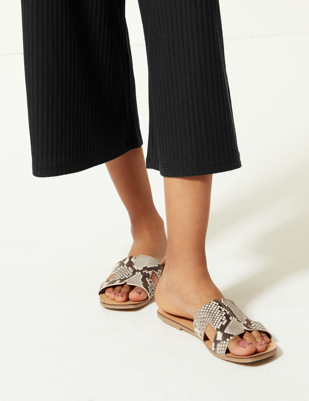 Textured Wide Leg Jersey Cropped Culottes 5 of 5