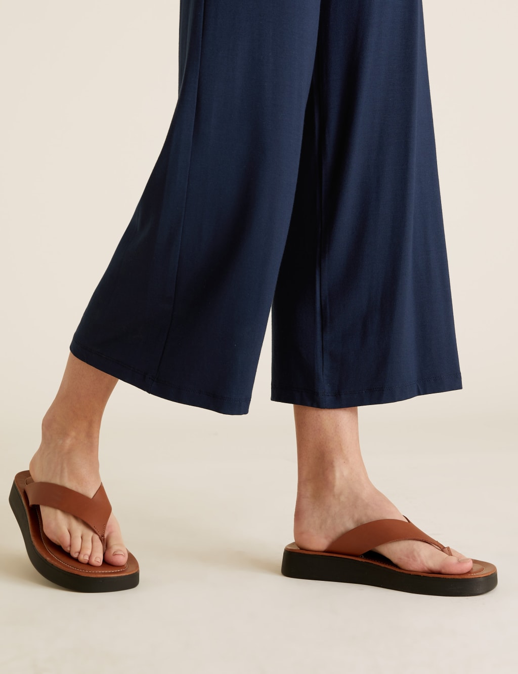 Jersey Wide Leg Cropped Trousers 4 of 5