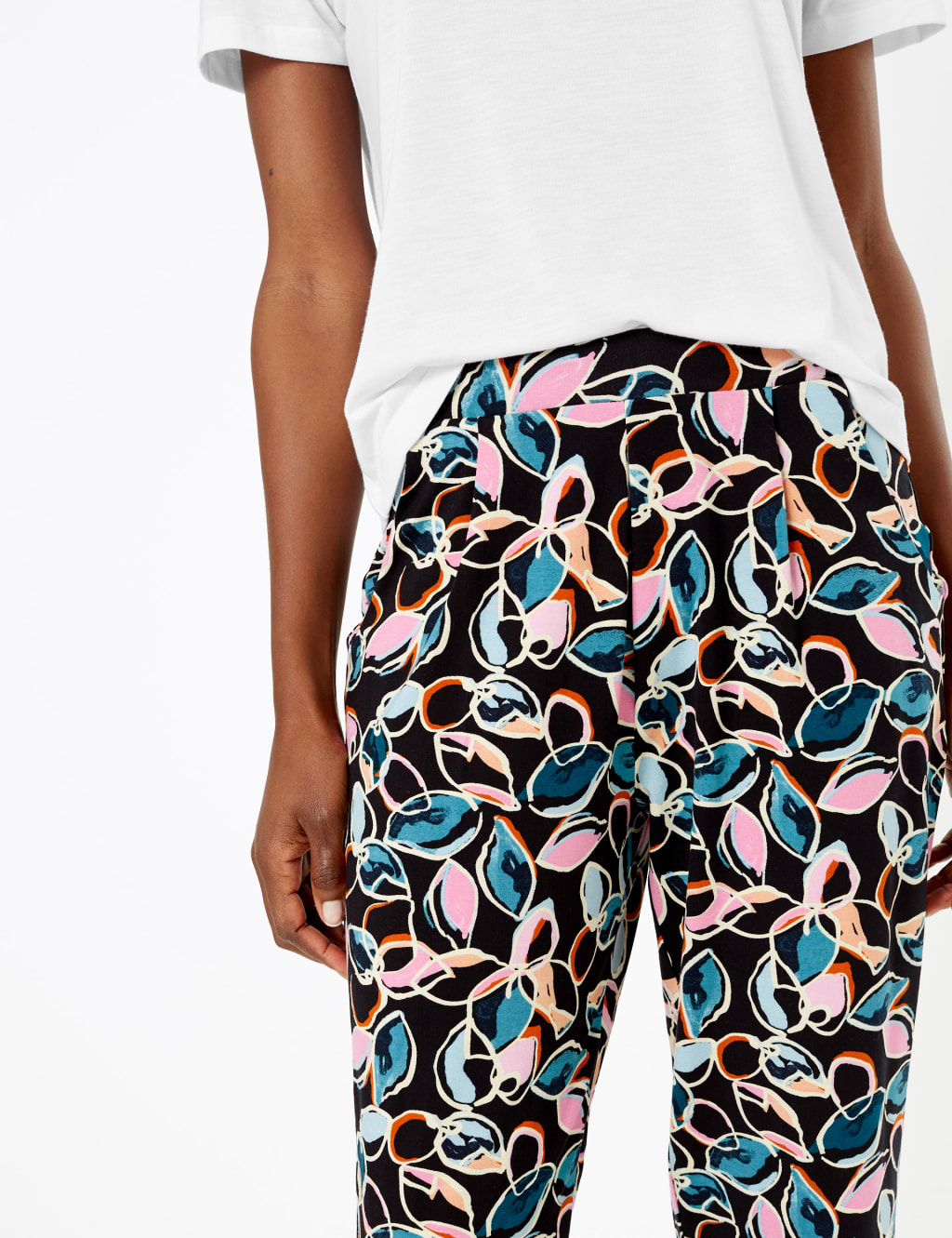 Printed Jersey Tapered Ankle Grazer Trousers 4 of 5