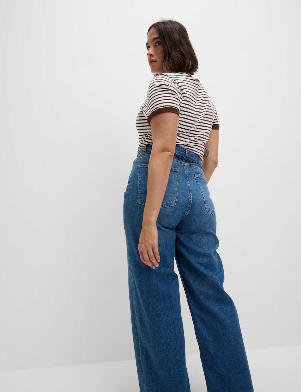 The Wide-Leg Jeans 5 of 5
