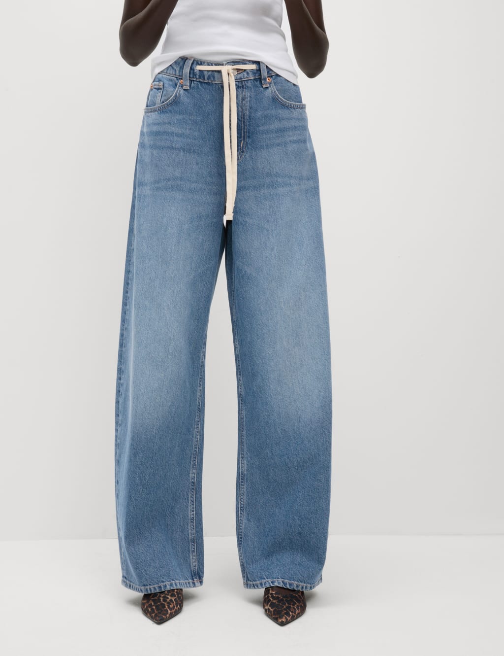 Mid Rise Wide Leg Jeans with Lyocell 4 of 10