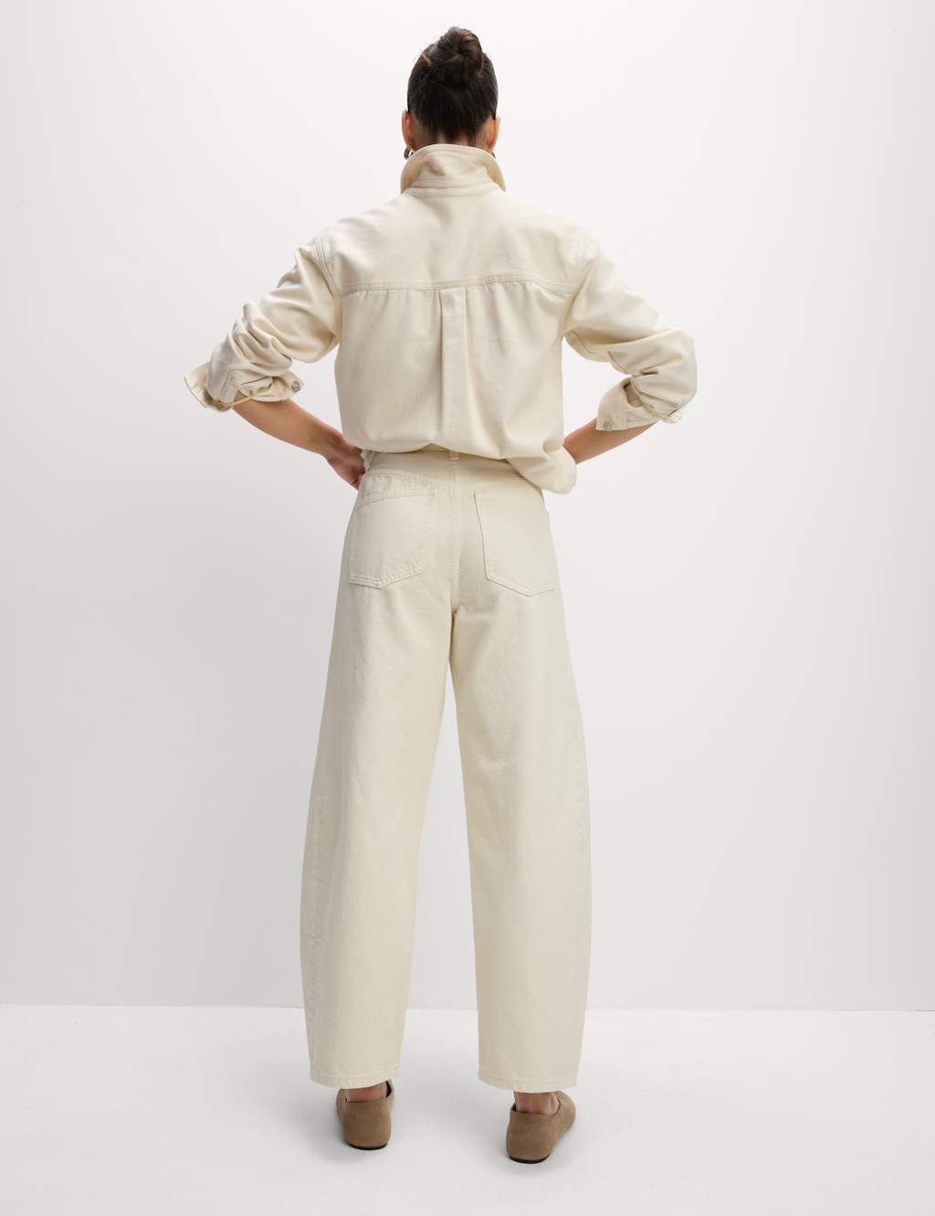 Mid Rise Barrel Jeans 3 of 6
