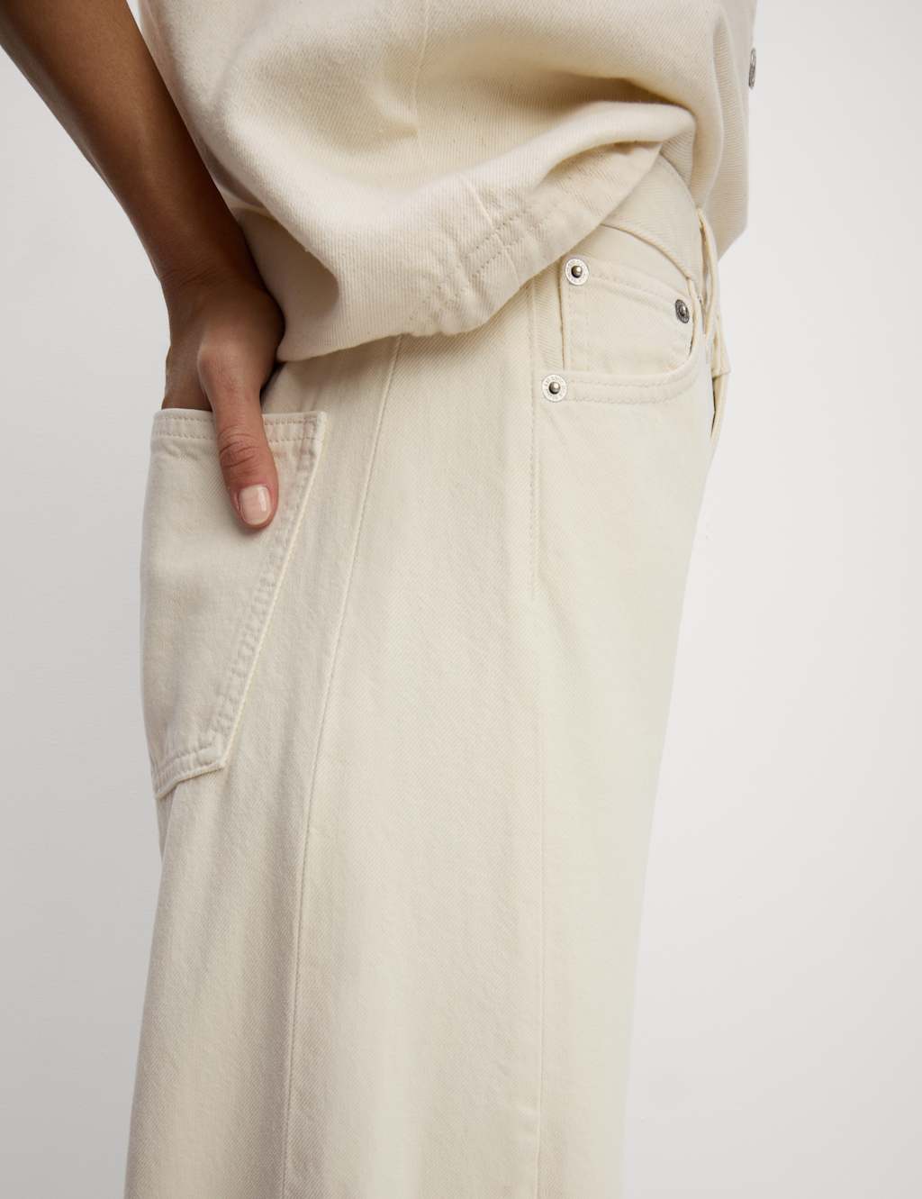 Mid Rise Barrel Jeans 4 of 6