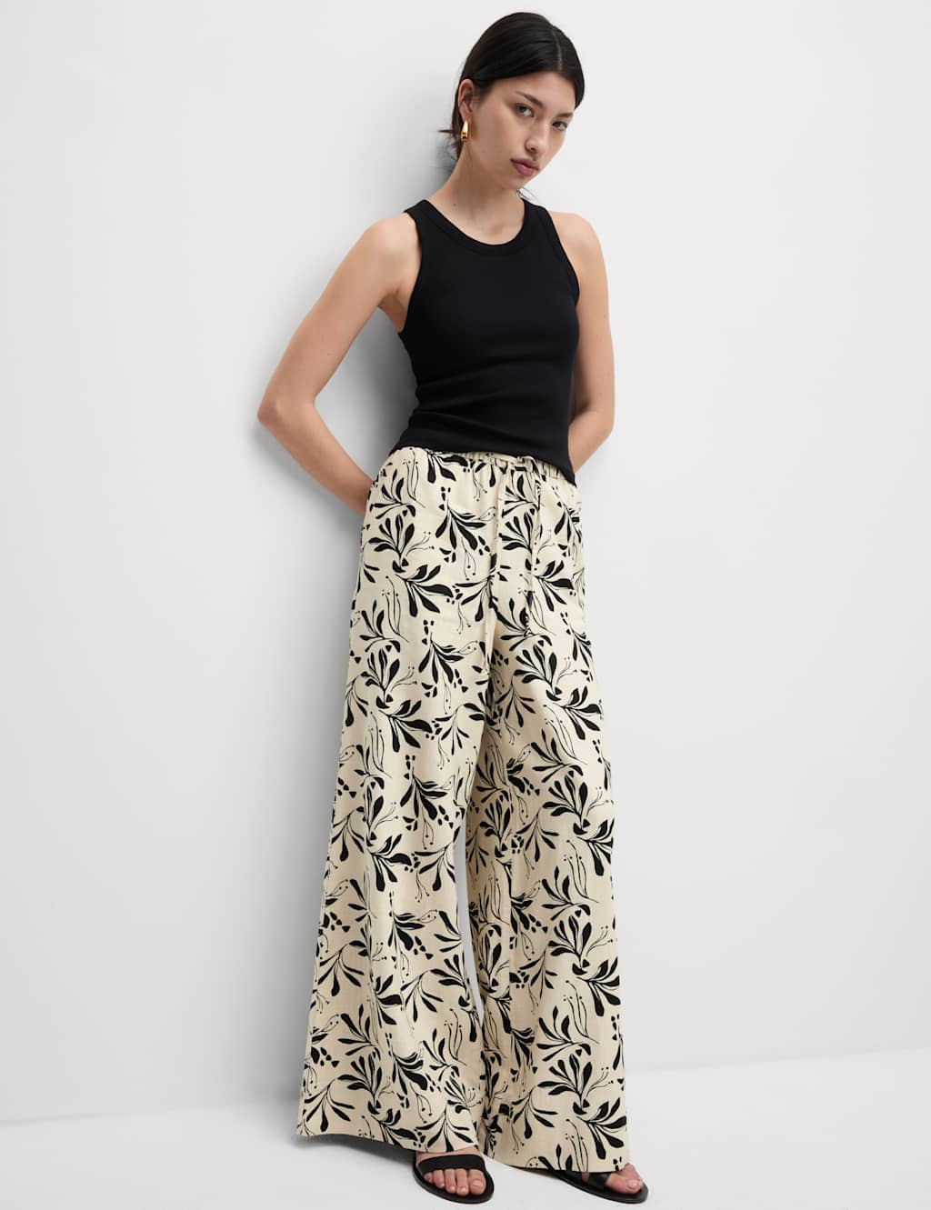 Linen Rich Printed Wide Leg Trousers 5 of 5