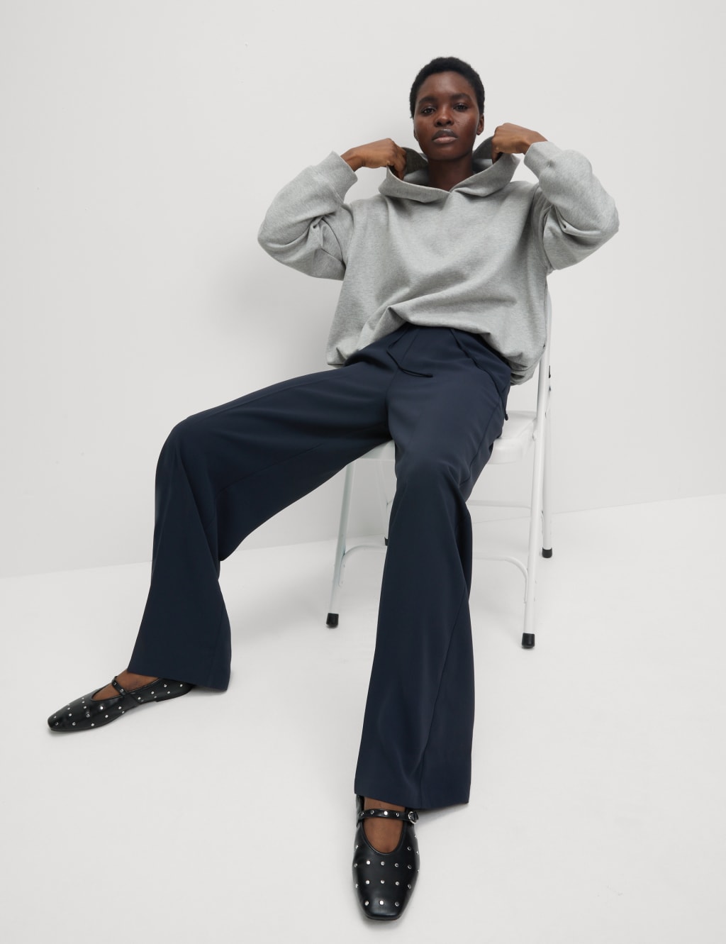 Crepe Elasticated Waist Wide Leg Trousers 3 of 5
