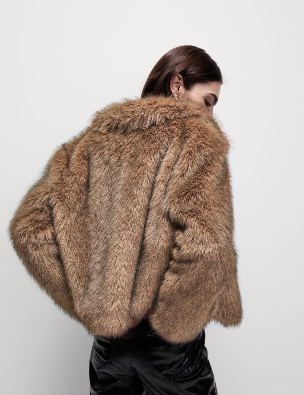 Faux Fur Collared Short Coat M S Collection M S