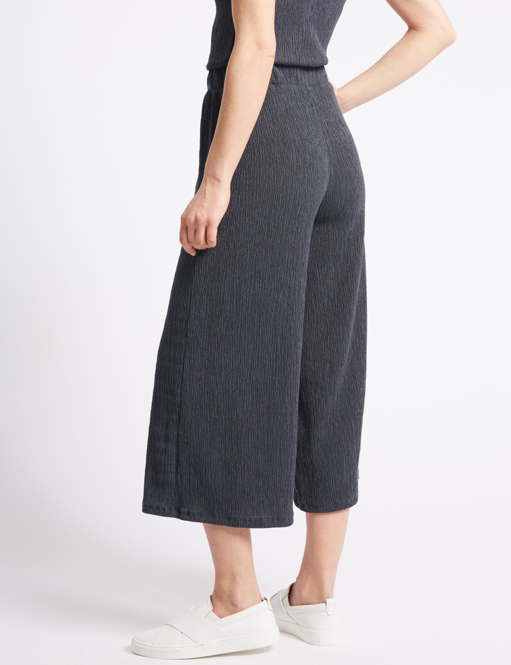 Crinkle Textured Wide Leg Culottes 4 of 6