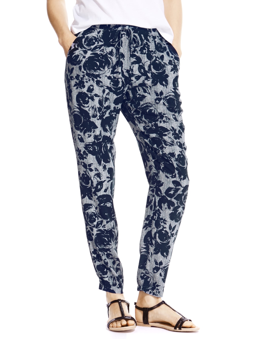 Tapered leg joggers shop