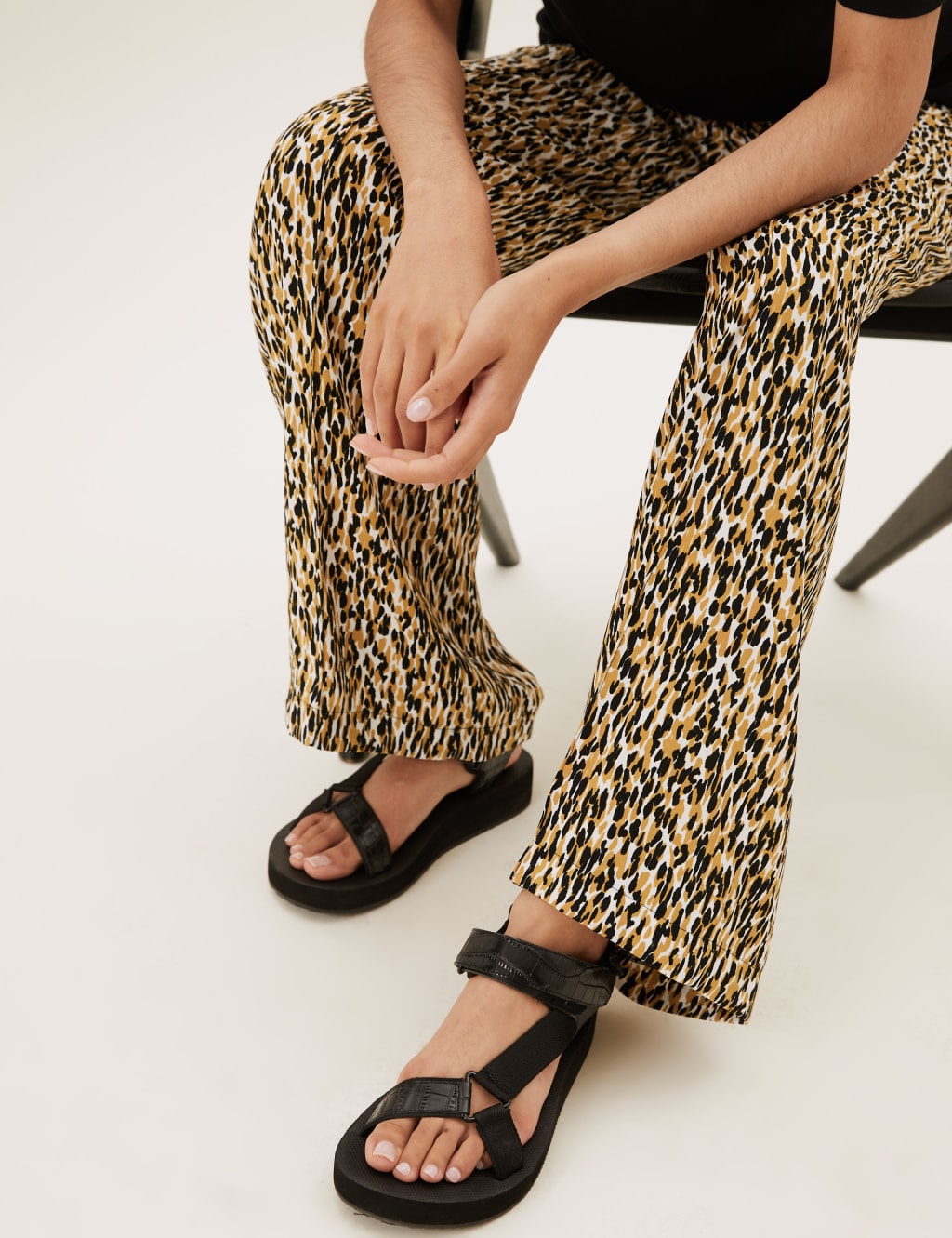 Animal Print Drawstring Wide Leg Trousers 4 of 6