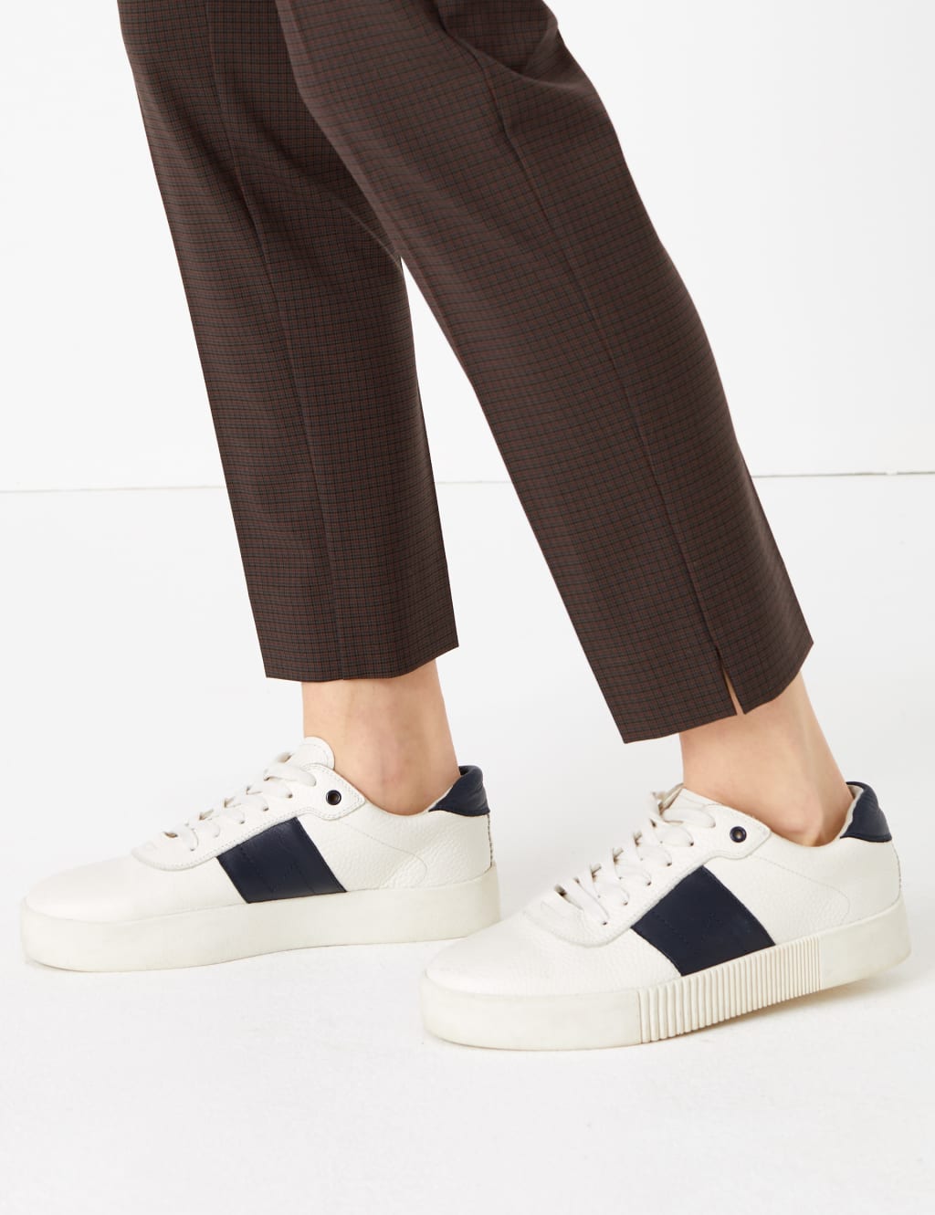 Mia Checked Slim Ankle Grazer Trousers 4 of 5