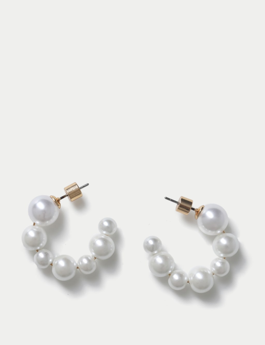 Pearl Twisted Hoop Earring 4 of 5