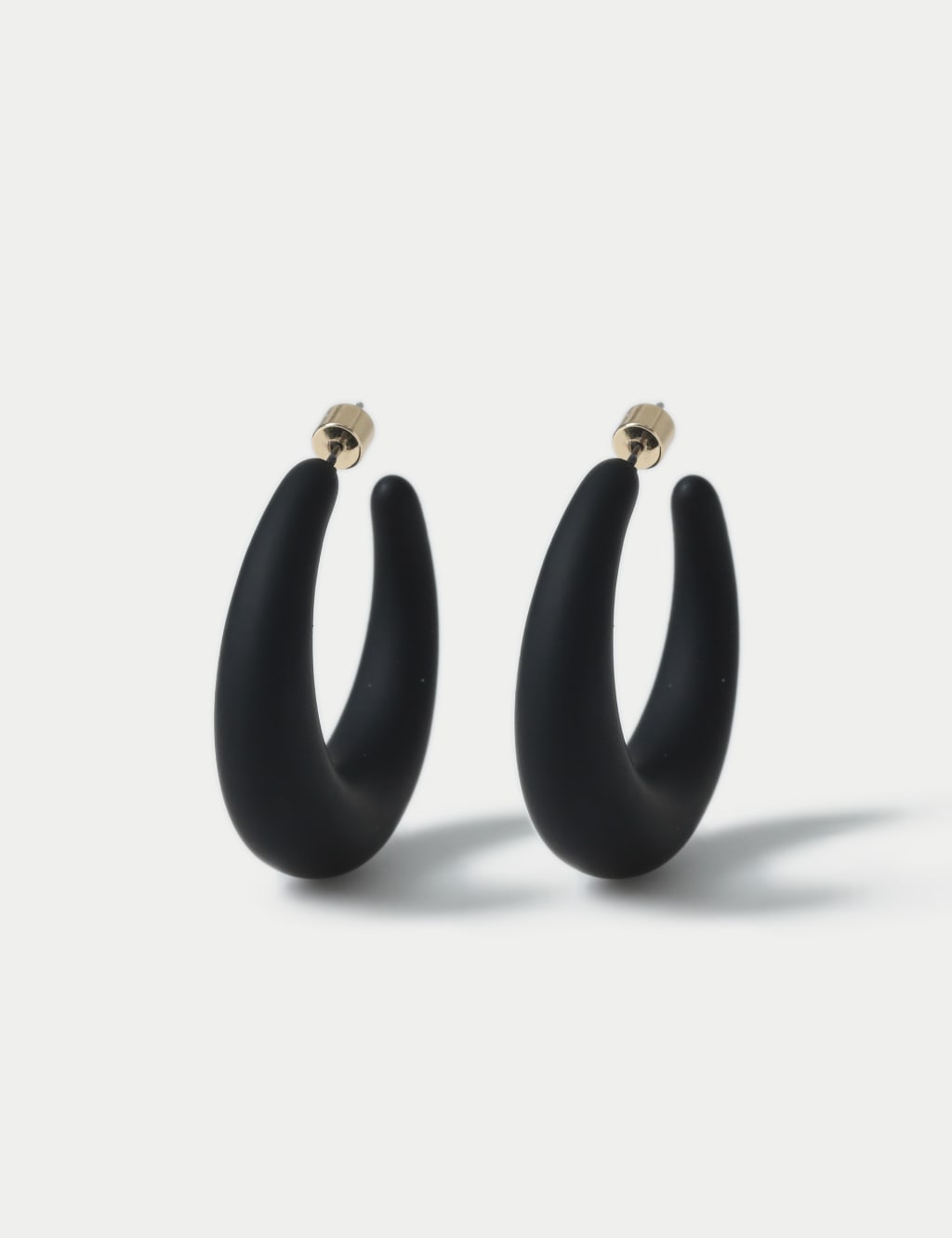 Black Curved Shape Earrings 1 of 2