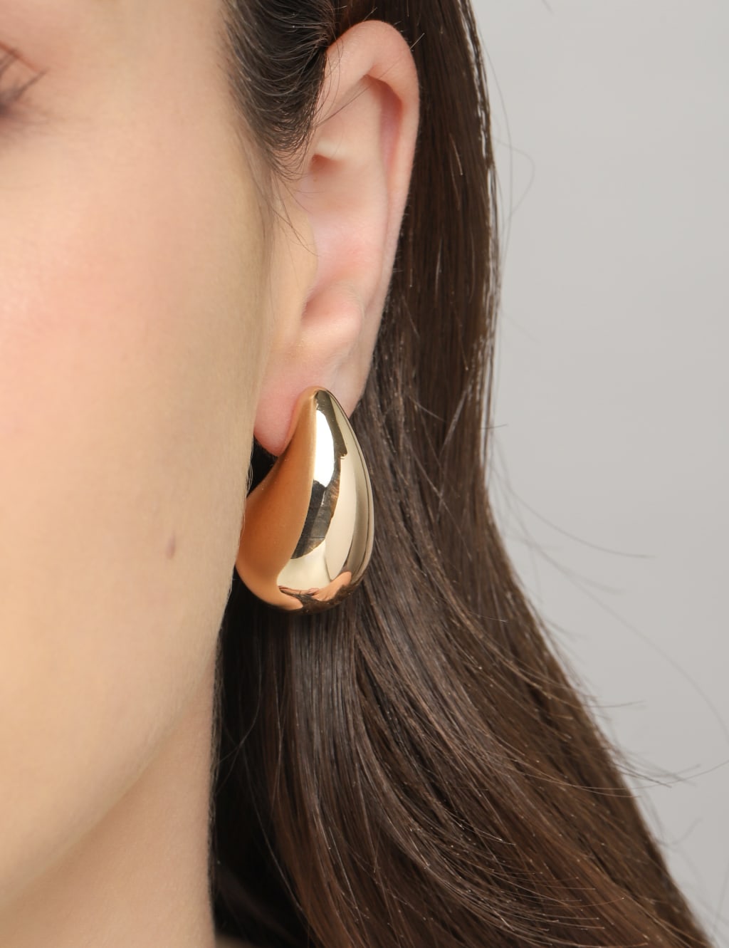 Oversized Stud Earrings 4 of 4