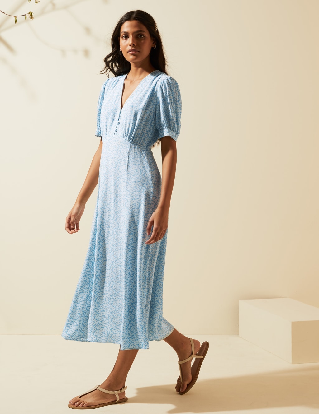 Floral V-Neck Puff Sleeve Midi Tea Dress 3 of 7