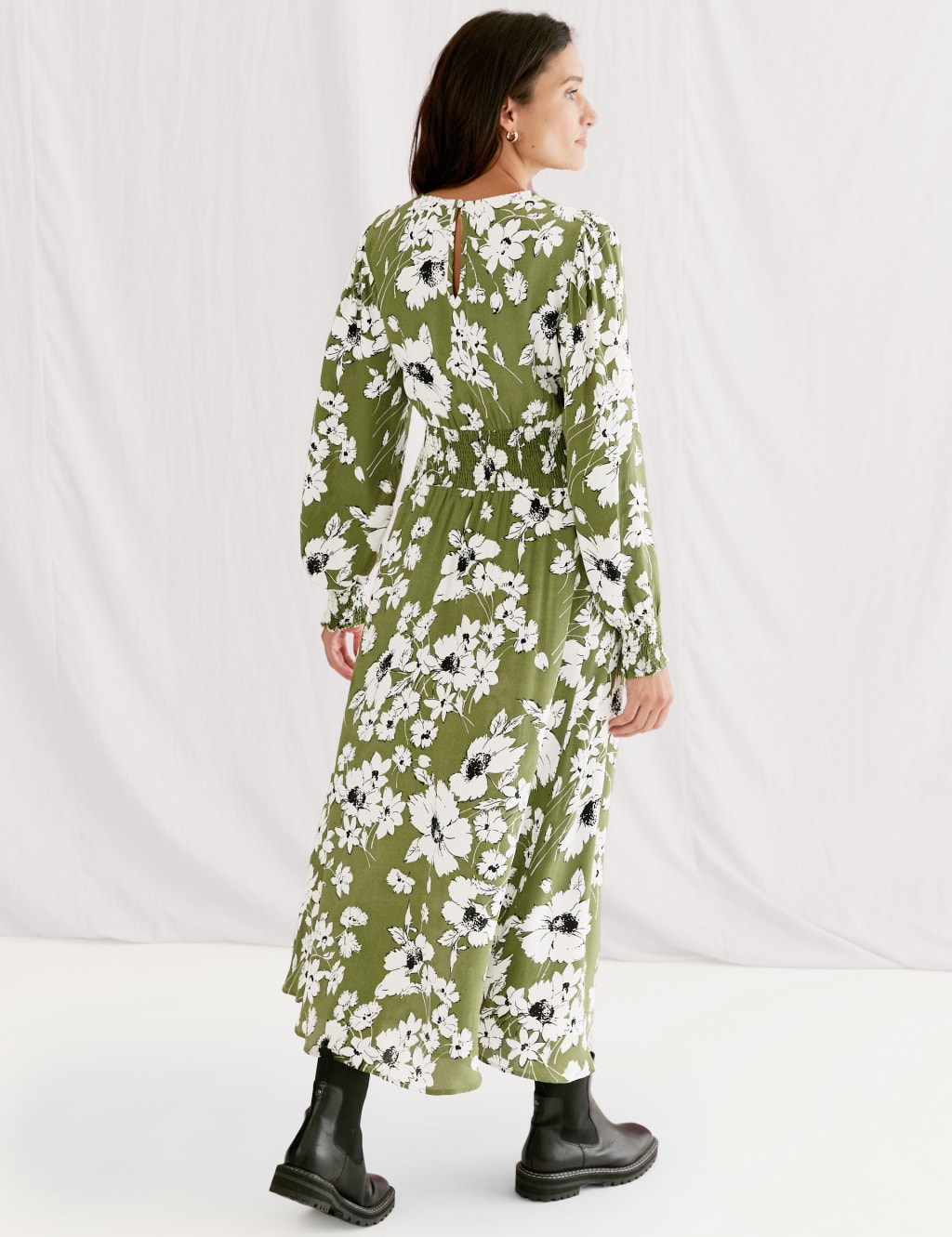 Floral Shirred Midi Waisted Dress 4 of 7