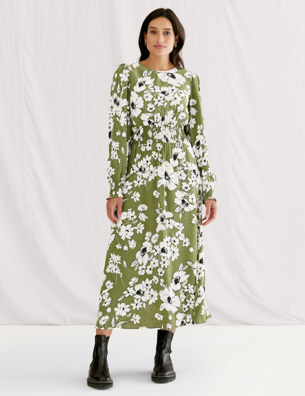 Floral Shirred Midi Waisted Dress 5 of 7