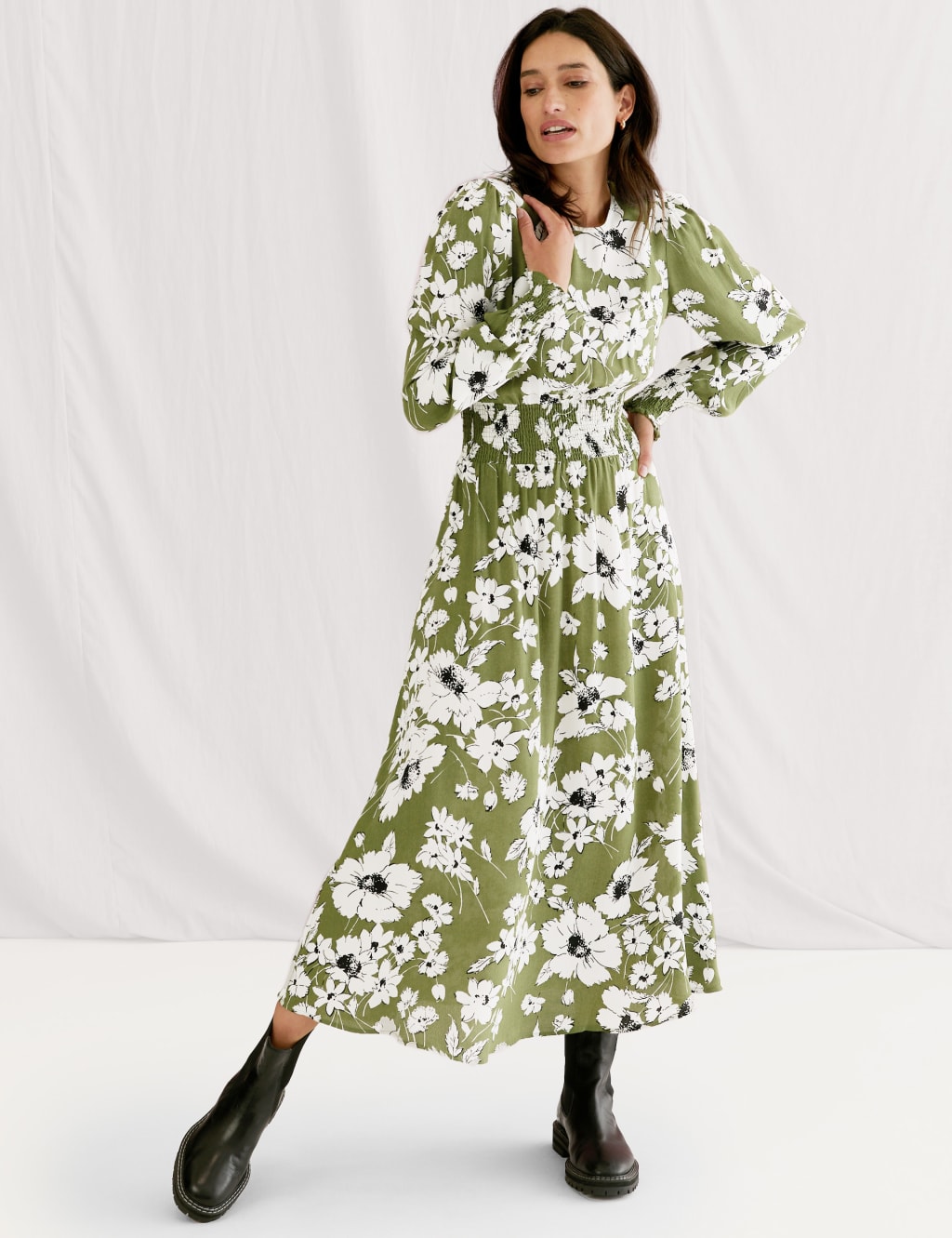 Floral Shirred Midi Waisted Dress 7 of 7