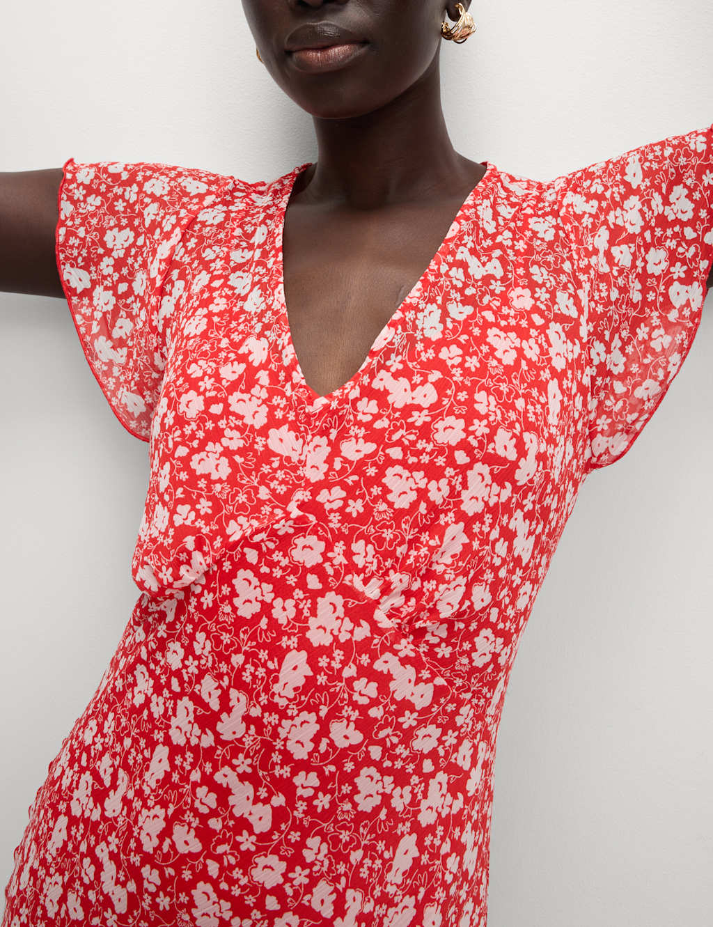 Chiffon Floral V-Neck Angel Sleeve Midaxi Tea Dress 5 of 5
