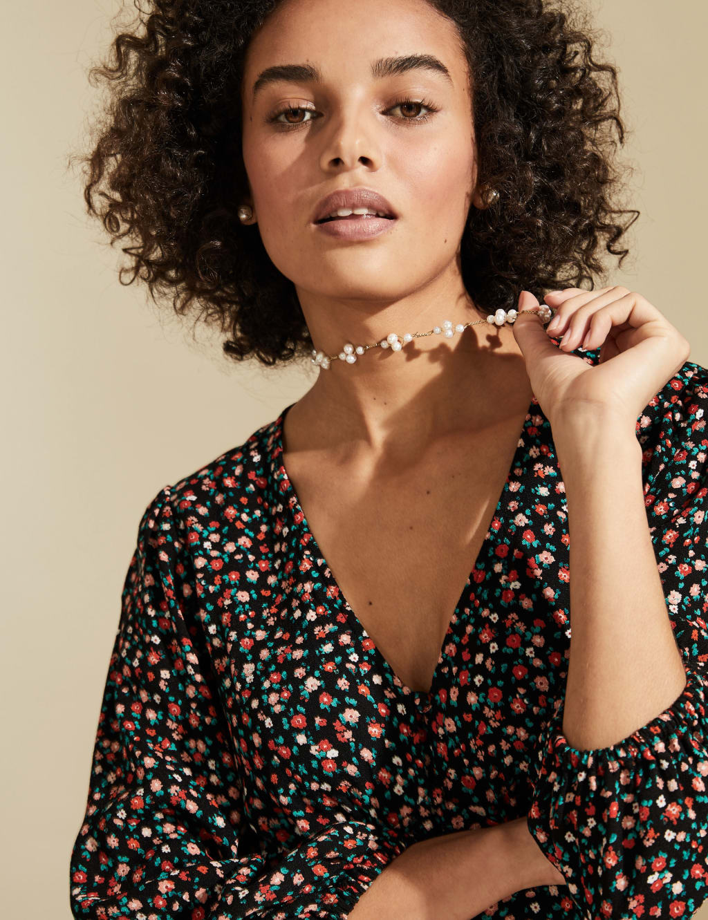 Ditsy Floral V-Neck Mini Tea Dress 3 of 7